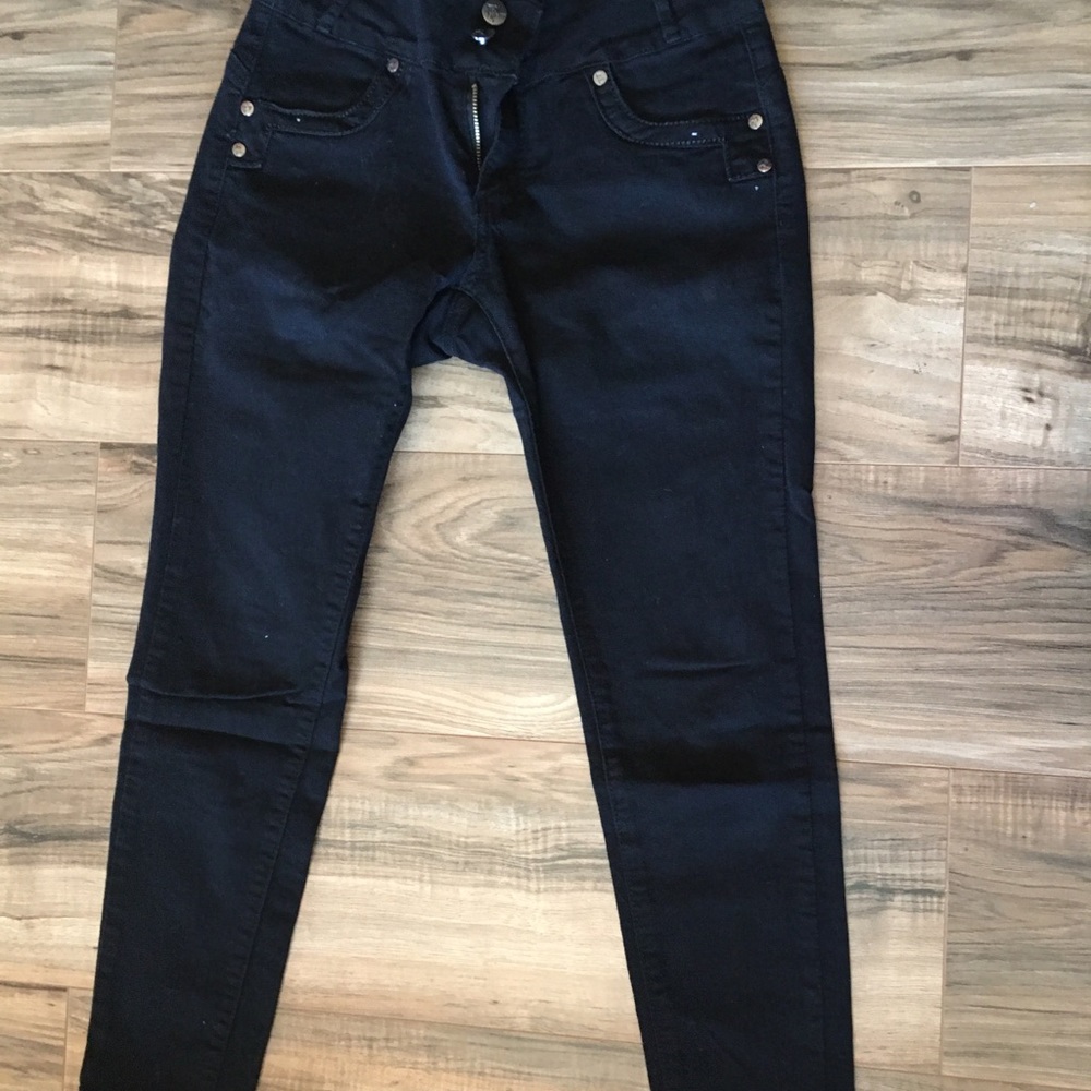 Jeans - Picture 2 of 3